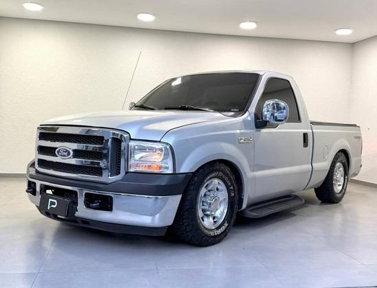 FORD F-250 4.2 XL 4X2 CS TURBO INTERCOOLER DIESEL 2P MANUAL FORD F-250 4.2 XL 4X2 CS TURBO INTERCOOLER DIESEL 2P MANUAL